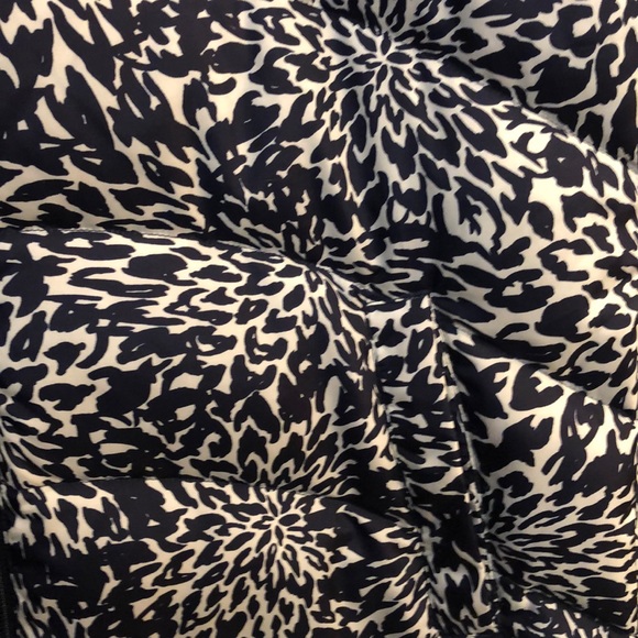 Lands’ End Puff Vest! - Picture 5 of 6